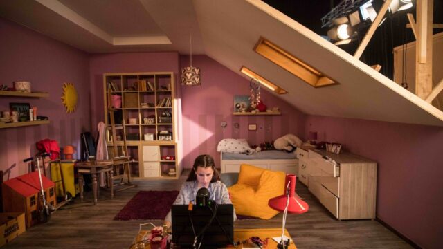 „În plasa prădătorilor sexuali”  ̶  realitatea șocantă a abuzurilor sexuale de pe internet