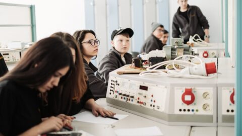 Școala duală Continental