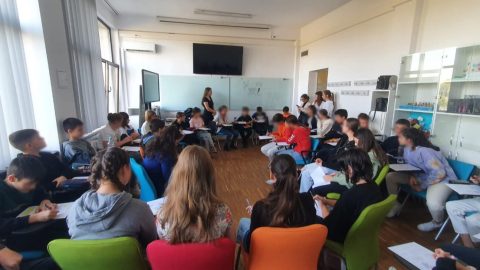 „UVT pentru Elevi” – un program pentru sprijinirea tinerilor talentați din medii vulnerabile