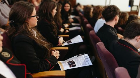 „Un Stradivarius în școli” aduce muzica clasică în fața publicului tânăr